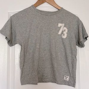 3/$20 😀 ROOTS Kids 73 TShirt - Size L 9 / 10